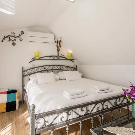 Apartmán And Erede *