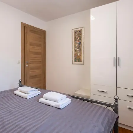 And Erede Apartment
