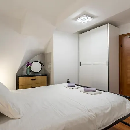 Apartman And Erede