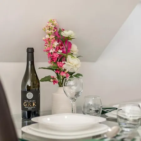 And Erede Apartment *